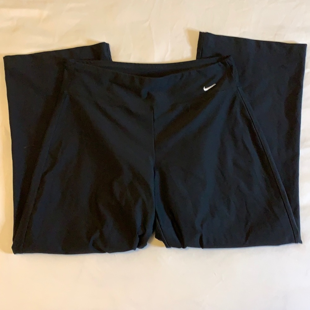 Nike DRI-FIT Capri Workout Pants